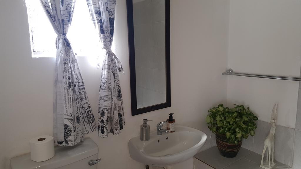 Midrand Guesthouse - Tasa Quarto foto